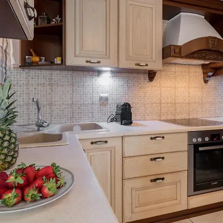 Apartament Vicky Argassi