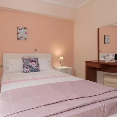 Apartament Vicky Argassi