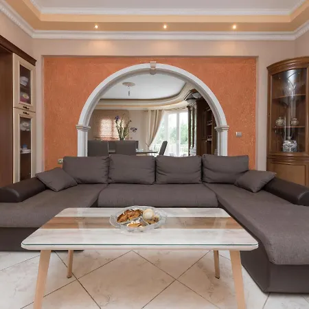 Vicky Apartmán Argassi